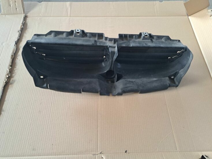 Ieplūdes gaisa deflektors/Difuzors priekš BMW 525 E60 2004 BLACK