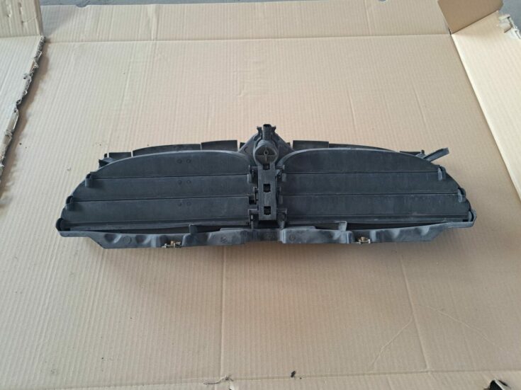 Ieplūdes gaisa deflektors/Difuzors priekš BMW 525 E60 2004 BLACK