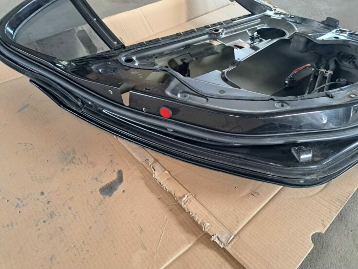 Aizmugurējās kreisās durvis priekš BMW 525 E60 2004 BLACK