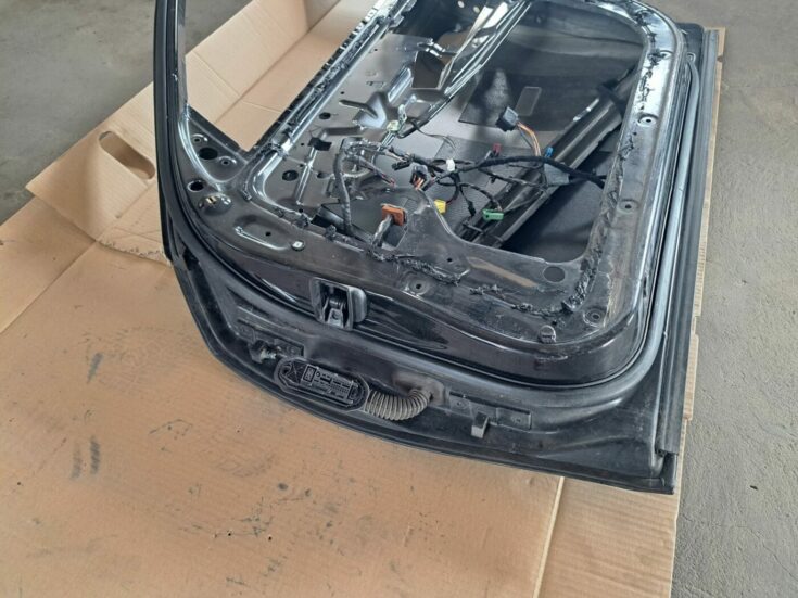 Priekšējās labās durvis priekš BMW 525 E60 2004 BLACK