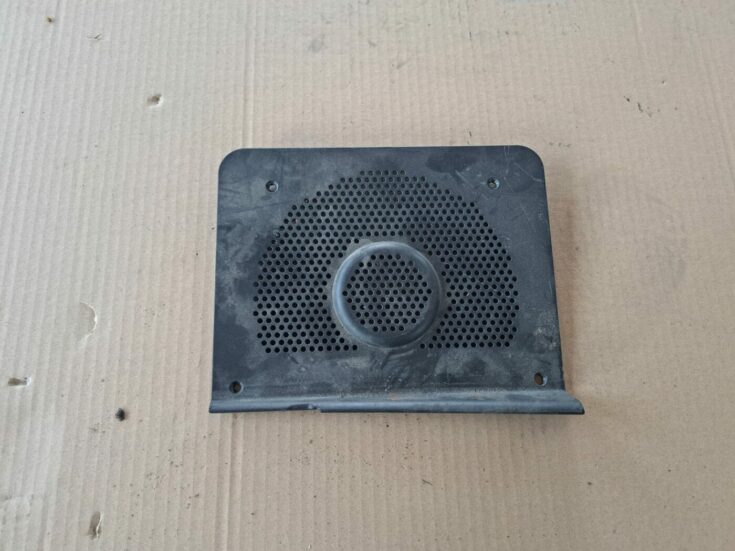 Skaļruņa apdare aizmugurējā plauktā priekš BMW 525 E60 2004 BLACK