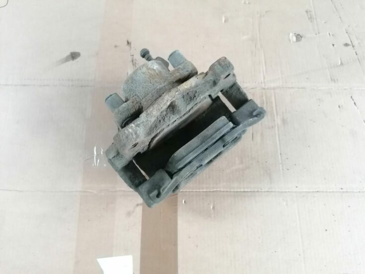 Priekšējais labais suports priekš VOLVO V70 2009