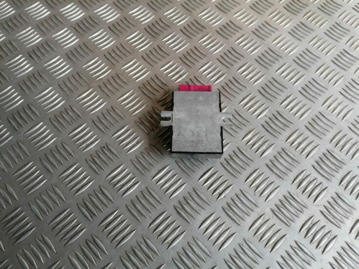 Degvielas smidzinātāju vadības bloks priekš BMW 525 E60 2004 BLACK