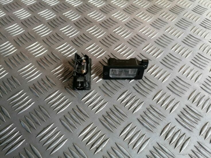 Numura zīmes apgaismojums priekš BMW 525 E60 2004 BLACK