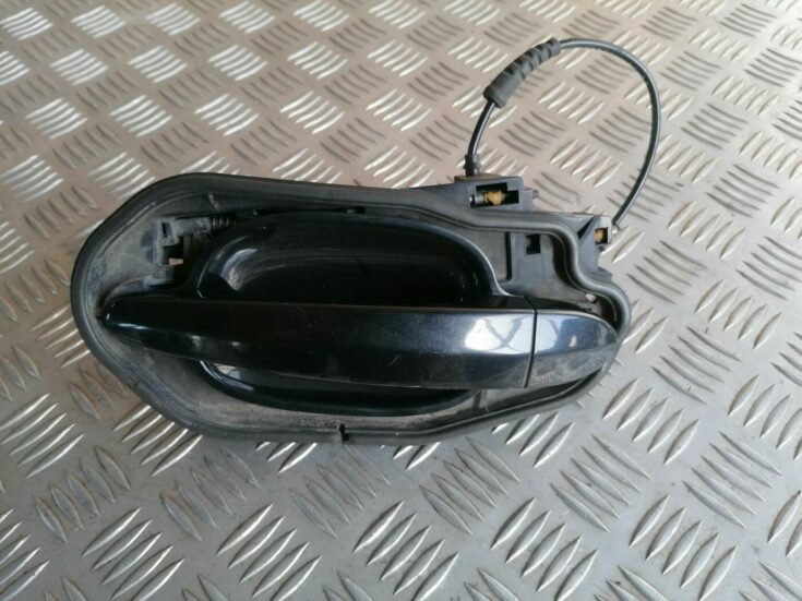 Aizmugurējais kreisais durvju rokturis priekš BMW 525 E60 2004 BLACK