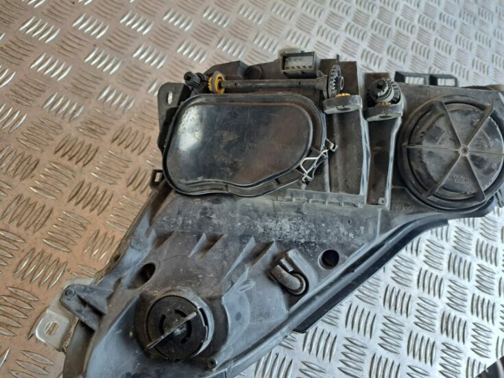 Priekšējais labais lukturis priekš OPEL CORSA 2007