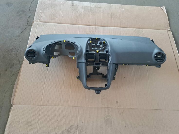 Mērinstrumentu panelis priekš OPEL CORSA 2007