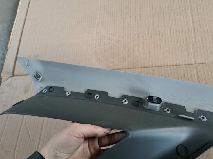 Priekšējas salona statnes apdare priekš OPEL CORSA 2007