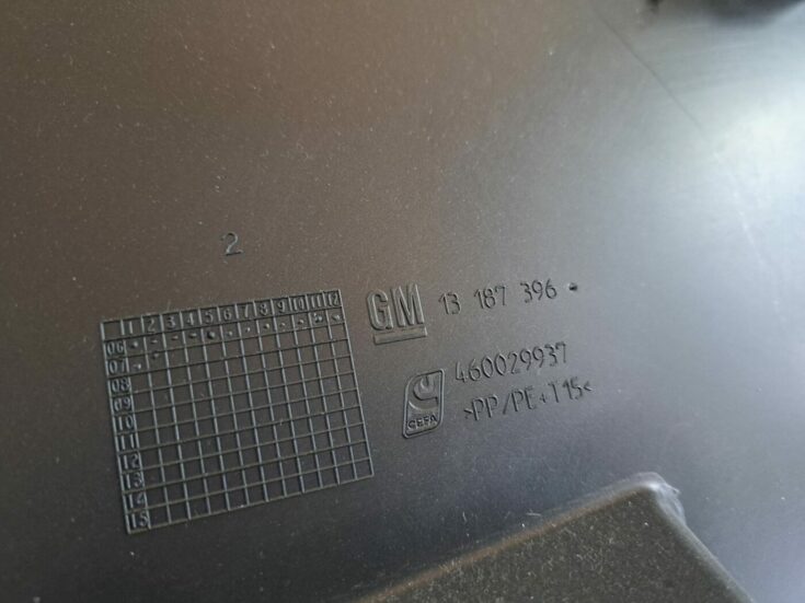 Bagāžnieka vāka liela apdare priekš OPEL CORSA 2007