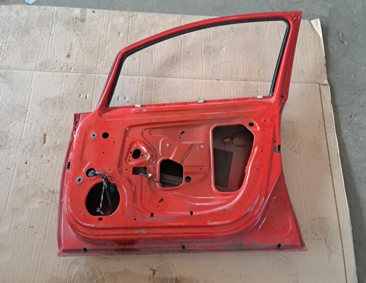 Priekšējās labās durvis priekš OPEL CORSA 2007