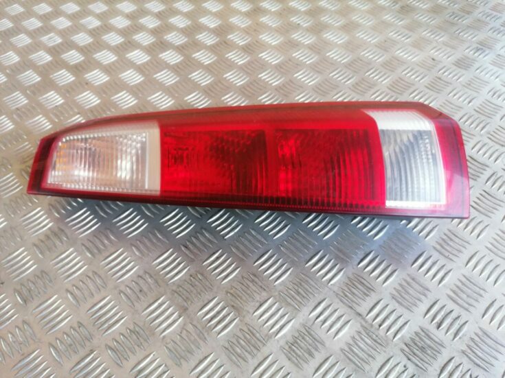 Aizmugurējais labais lukturis priekš OPEL MERIVA 2004