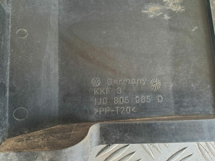 Priekšēja luktura vāks priekš VW GOLF IV 1999