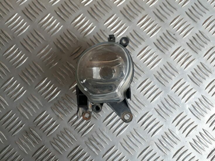 Miglas lukturis priekšā labajā pusē priekš AUDI A4 2000 AVANT