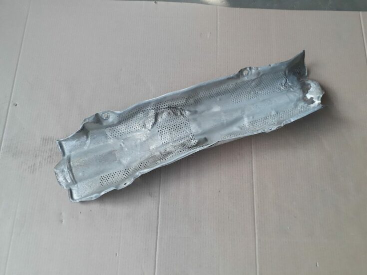 Izpūtēja sistēmas karstuma aizsargs priekš AUDI A4 2000 AVANT