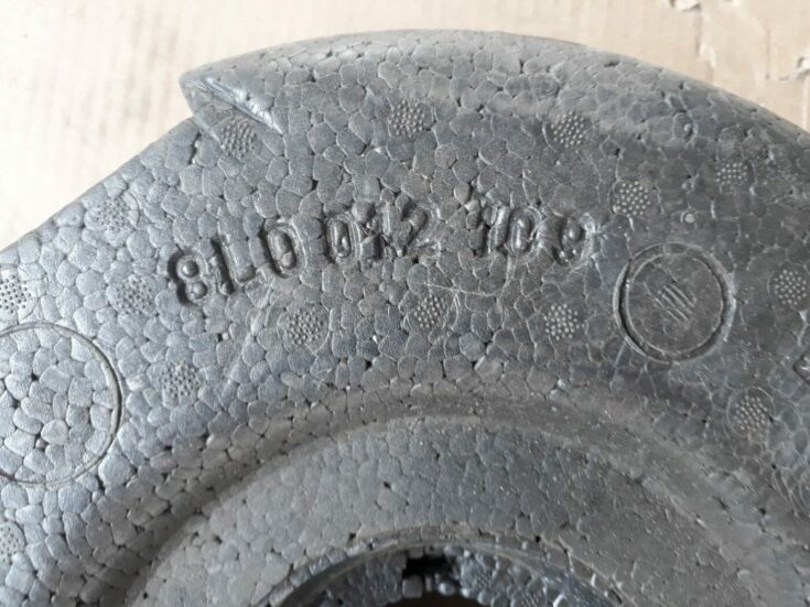 Bagāžnieka nodalījuma instrumentu ieliktnis priekš AUDI A4 2000 AVANT