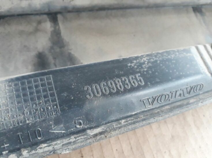Ārēja sliekšņa laba uzlika priekš VOLVO S60 2007