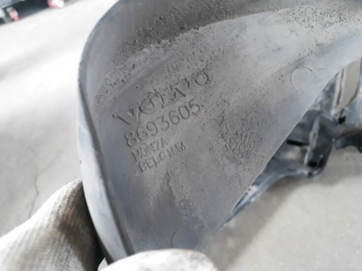 Ieplūdes gaisa deflektors/Difuzors priekš VOLVO S60 2007