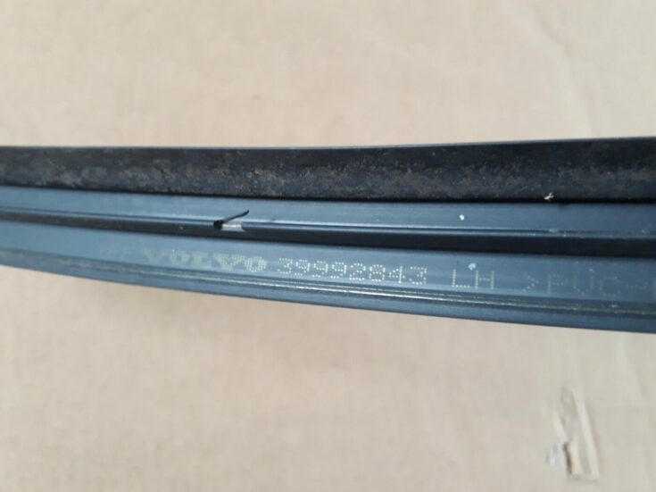 Vējstikla moldings priekš VOLVO S60 2007