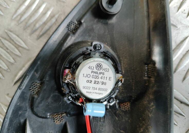 Durvju spoguļa apdares uzlika salonā (ar skaļruni) priekš VW GOLF IV 1999