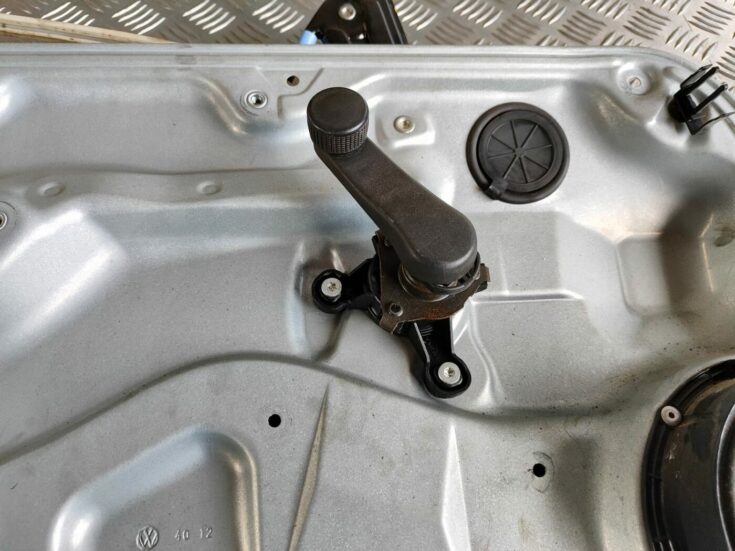 Stikla pacelšanas mehānisma panele priekš VW GOLF IV 1999
