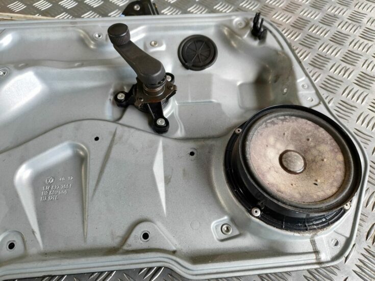 Stikla pacelšanas mehānisma panele priekš VW GOLF IV 1999