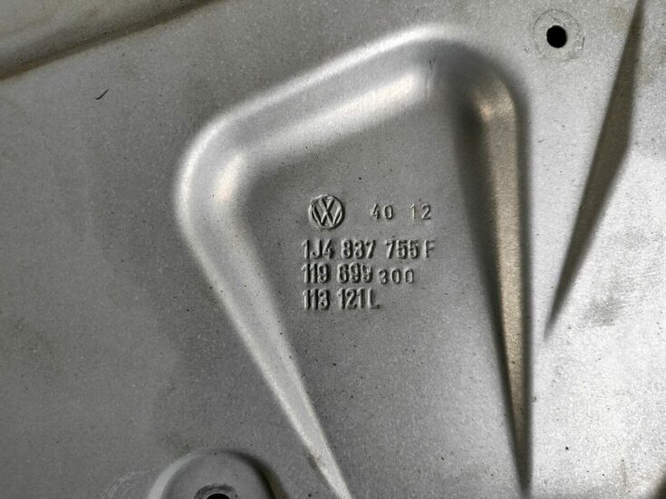 Stikla pacelšanas mehānisma panele priekš VW GOLF IV 1999
