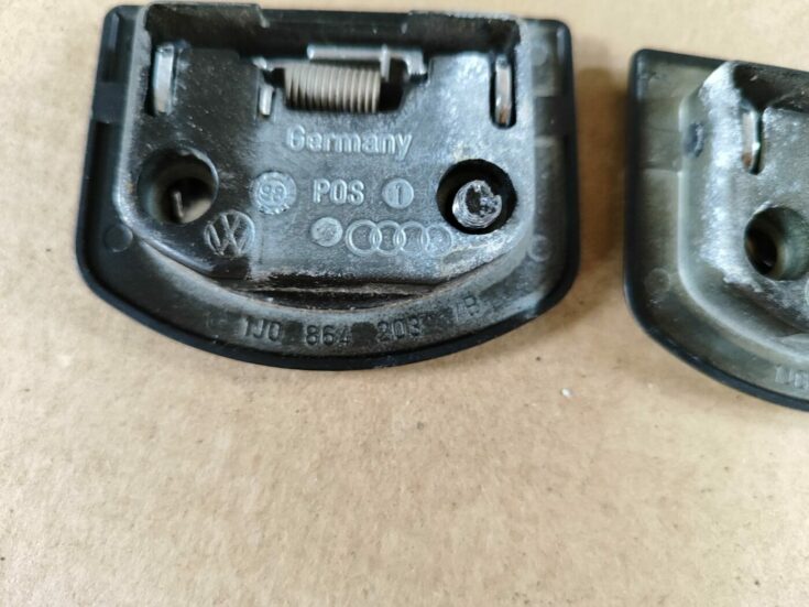 Kravas stiprināšanas eņģe bagāžniekā priekš VW GOLF IV 1999