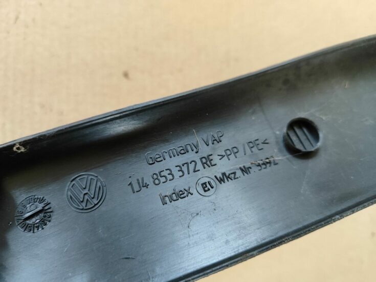 Sliekšņa laba uzlika priekš VW GOLF IV 1999