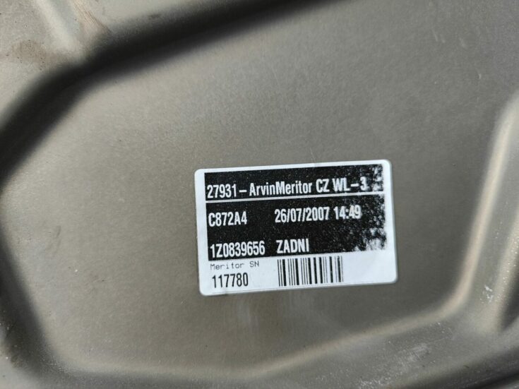 Stikla pacelšanas mehānisma panele priekš SKODA OCTAVIA 2008