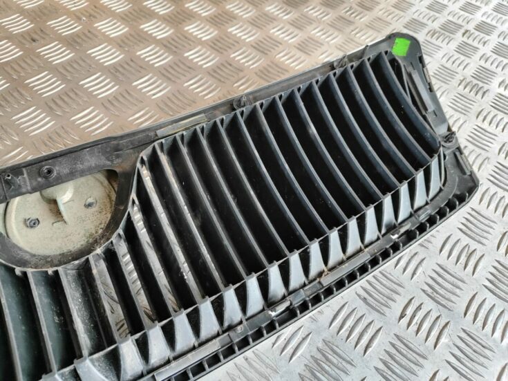 Pārsega reste priekš SKODA OCTAVIA 2008