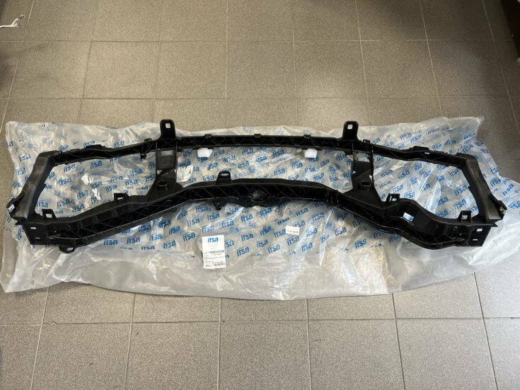 Priekšējā radiatora rāmja augšēja daļa priekš FORD KUGA 2008-2013 (BENZĪNS)