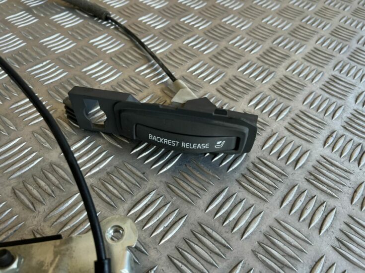 Aizmugurējā sēdekļa slēdzene priekš VOLVO S60 2007