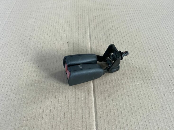 Aizmugurējā dubultā drošības jostas sprādze priekš VOLVO S60 2007
