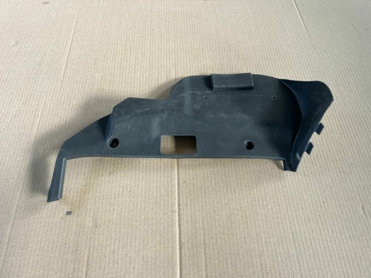 Mērinstrumentu paneļa apakšēja apdare priekš VOLVO S60 2007