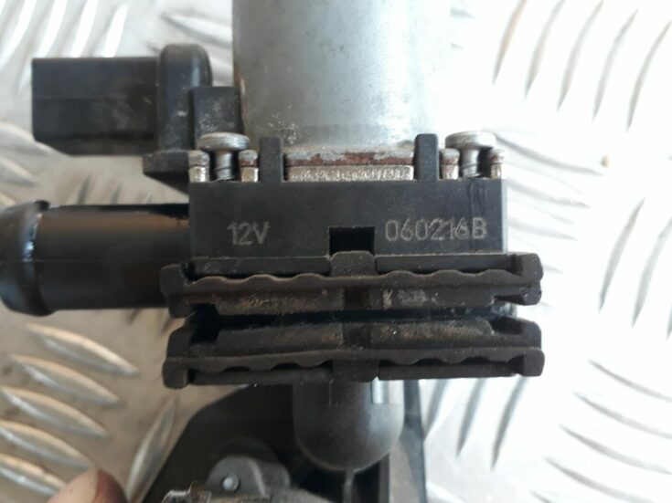 Papildus elektriskais ūdens sūknis priekš AUDI A6 AVANT 2006