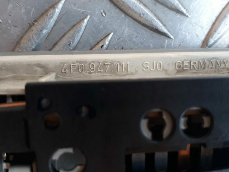 Aizmugurējo sēdvietu apgaismojums priekš AUDI A6 AVANT 2006