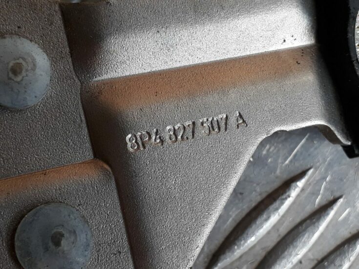 Bagažnieka vāka slēdzenes cilpa priekš AUDI A6 AVANT 2006