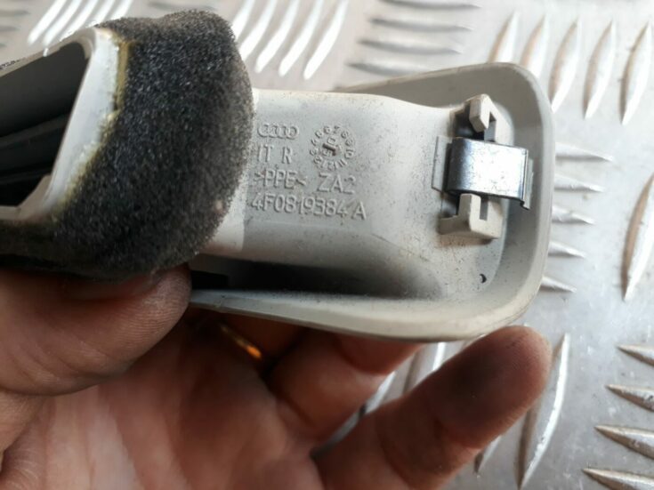 Salona statnes gaisa vads priekš AUDI A6 AVANT 2006