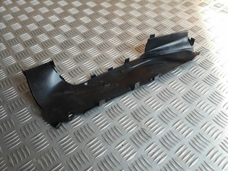 Salona plastmasa priekš AUDI A6 AVANT 2006