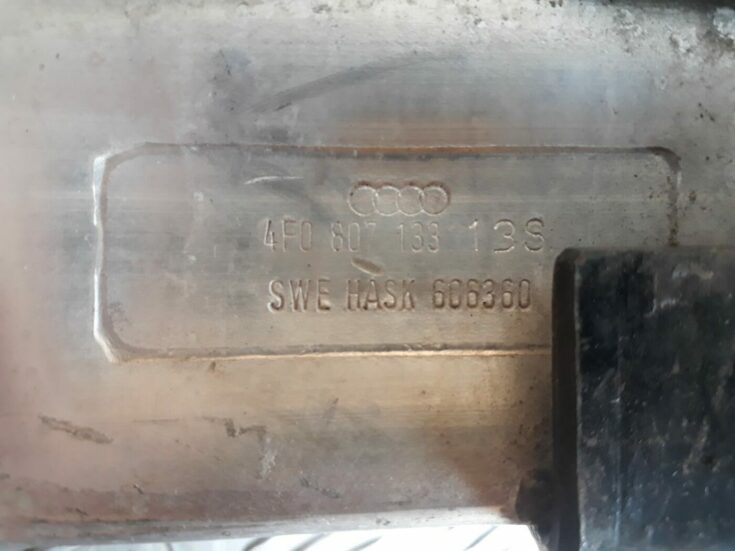 Priekšēja bufera pastiprinātāja kronšteins priekš AUDI A6 AVANT 2006