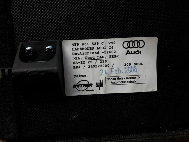Bagāžnieka grīda priekš AUDI A6 AVANT 2006