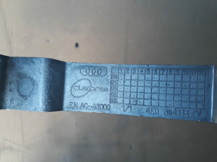 Roku balsta kronšteins priekš AUDI A6 AVANT 2006