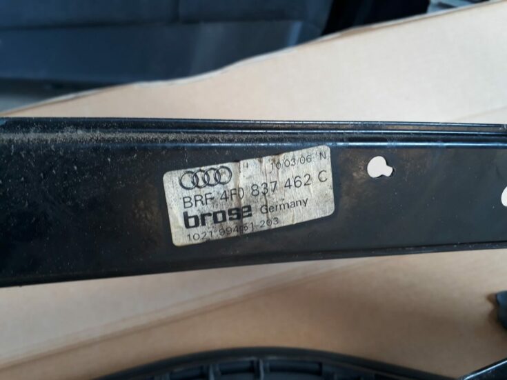 Durvju rāmis priekš AUDI A6 AVANT 2006