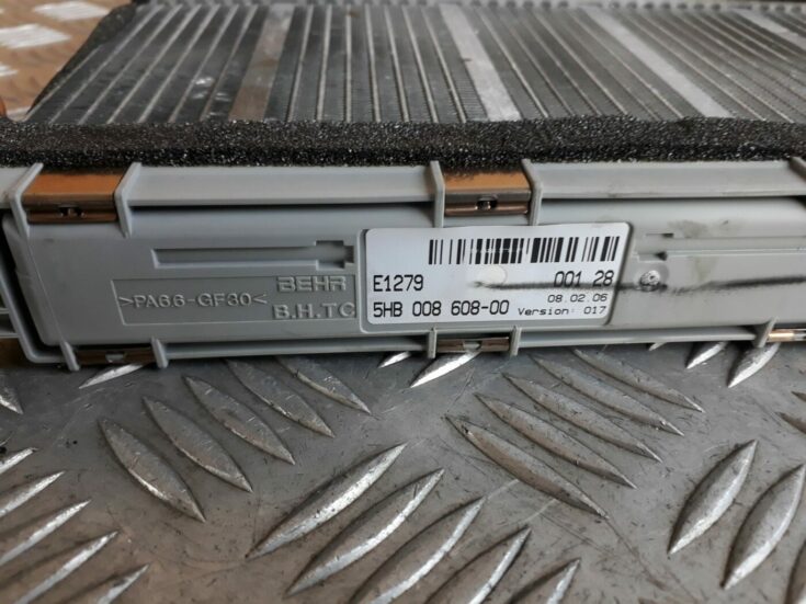 Apsildes sistēmas radiators priekš BMW 530D E61 2006 TOURING BLUE