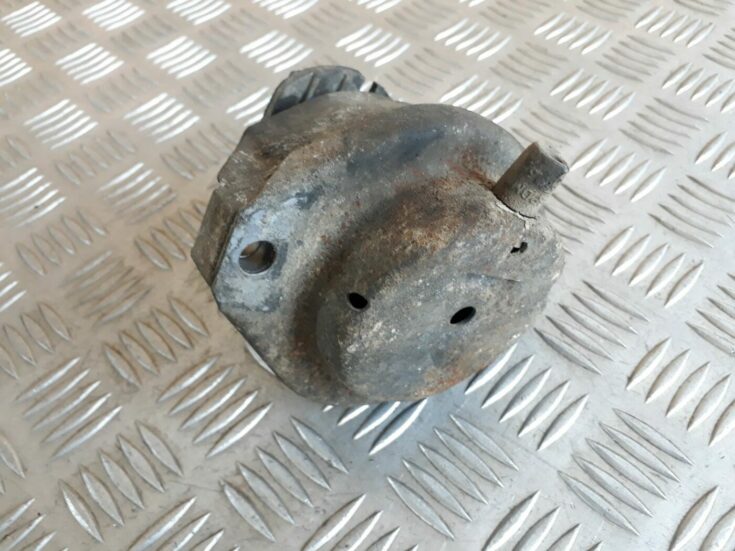 Dzinēja spilvens priekš BMW 530D E61 2006 TOURING BLUE