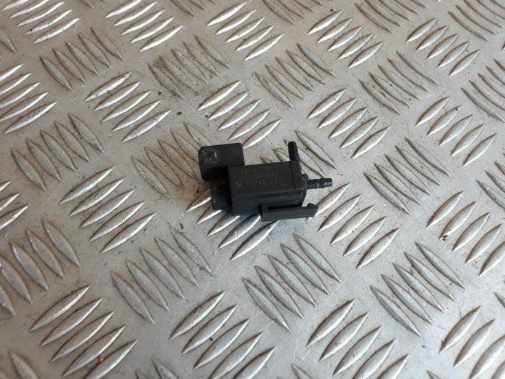 Solenoīda vakuuma vārsts priekš BMW 530D E61 2006 TOURING BLUE