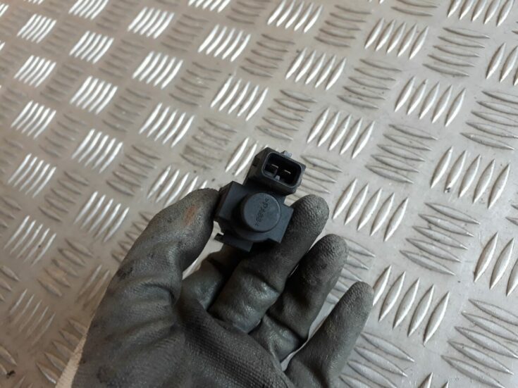 Solenoīda vakuuma vārsts priekš BMW 530D E61 2006 TOURING BLUE