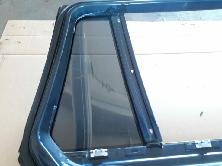 Aizmugurējās kreisās durvis priekš BMW 530D E61 2006 TOURING BLUE