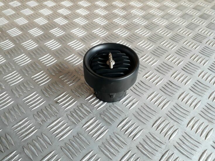 Mērinstrumentu paneļa gaisa vads, centrā priekš SEAT IBIZA 2005