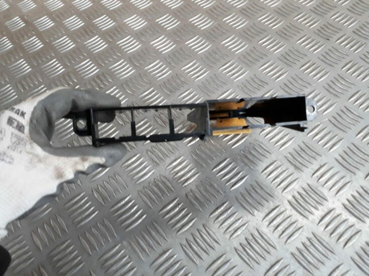 Salona plastmasa priekš SEAT IBIZA 2005
